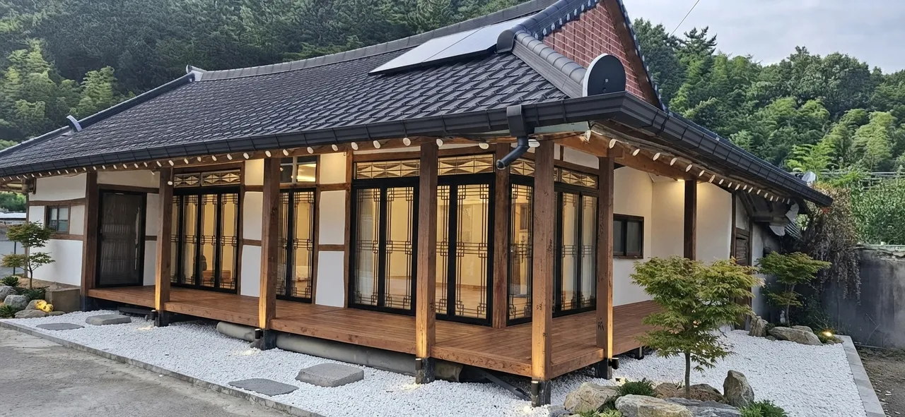 약 20평 노후 시골집 모던 한옥 리모델링 후 예상 외관 이미지