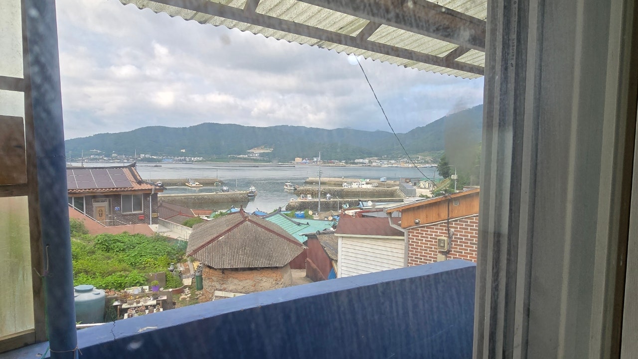 경남 사천 바닷가 세컨하우스 매매 - 정원과 오션뷰가 있는 섬집 상세 사진 20