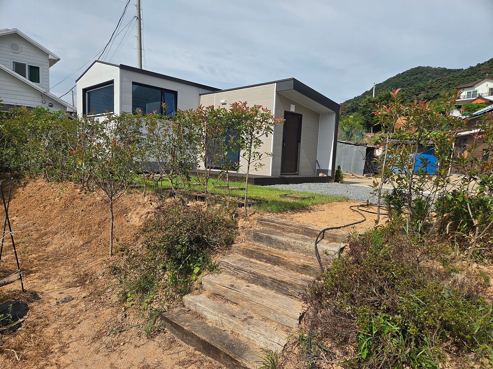 충남 서산 전원주택 매매 - 쉼터 완비된 100평 미니농장