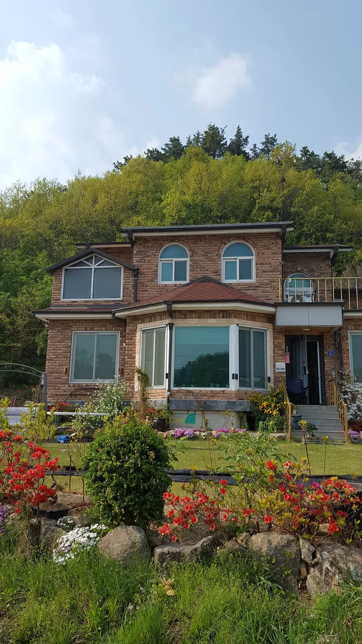 경기 여주 전원주택 외관 및 마당 전경