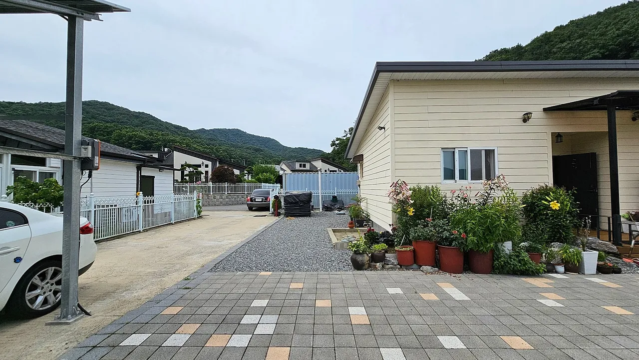 충남 아산 전원주택 매매 - 탁 트인 전망과 텃밭이 있는 집 상세 사진 4
